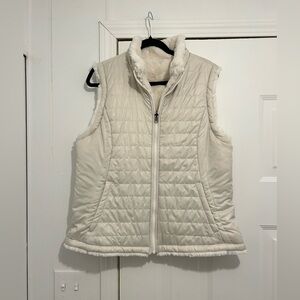 Women's Off White Reversible Puffer Vest Size XL but fits as Large